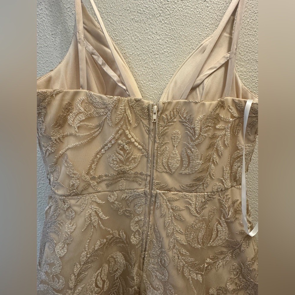 Xtraordinary Juniors Elegant Cream Champagne Lace Mini V Neck Dress - Picture 3 of 6